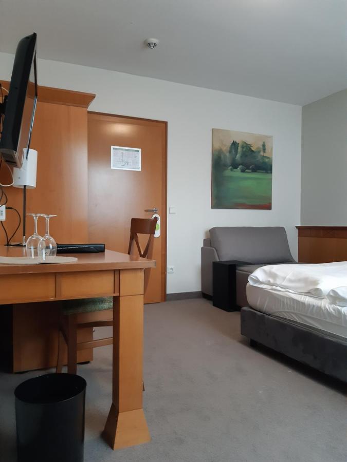 Parkhotel Schmid Адельсрид Экстерьер фото