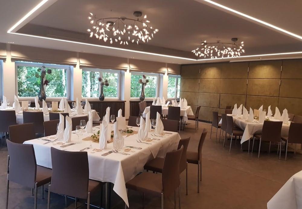 Parkhotel Schmid Адельсрид Экстерьер фото