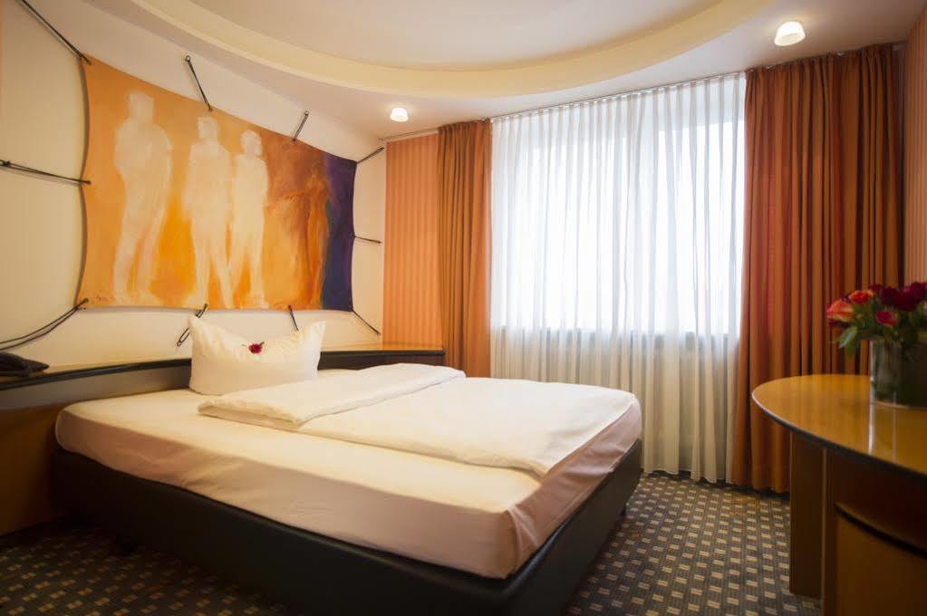 Parkhotel Schmid Адельсрид Экстерьер фото